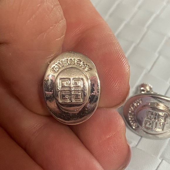 Authentic Givenchy vintage silver adjustable clip on earrings - Picture 7 of 12